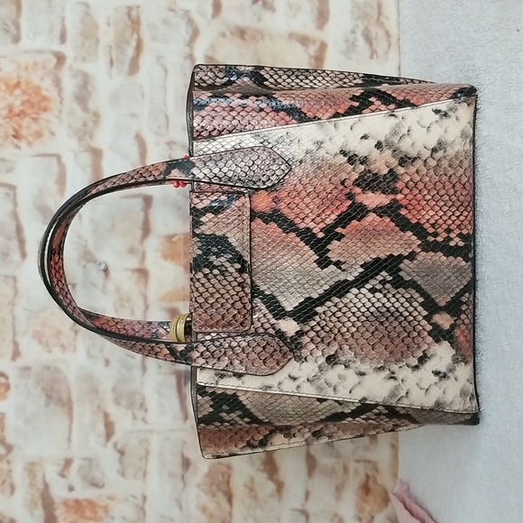 New Sophia Webster Hola Mini Snake-Print Top-Handle Tote Bag - Picture 6 of 13